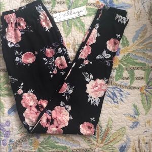 J. Village Leggings NWT